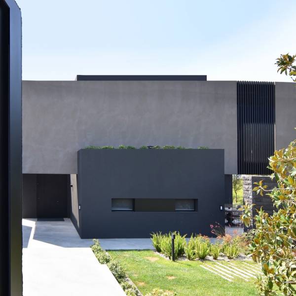 EXTERIOR 14.jpg